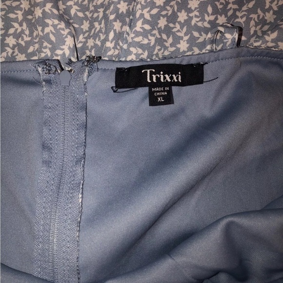 Blue lined floral print Y2K Trixxi romper ruffle neck junior size XL - Picture 6 of 6